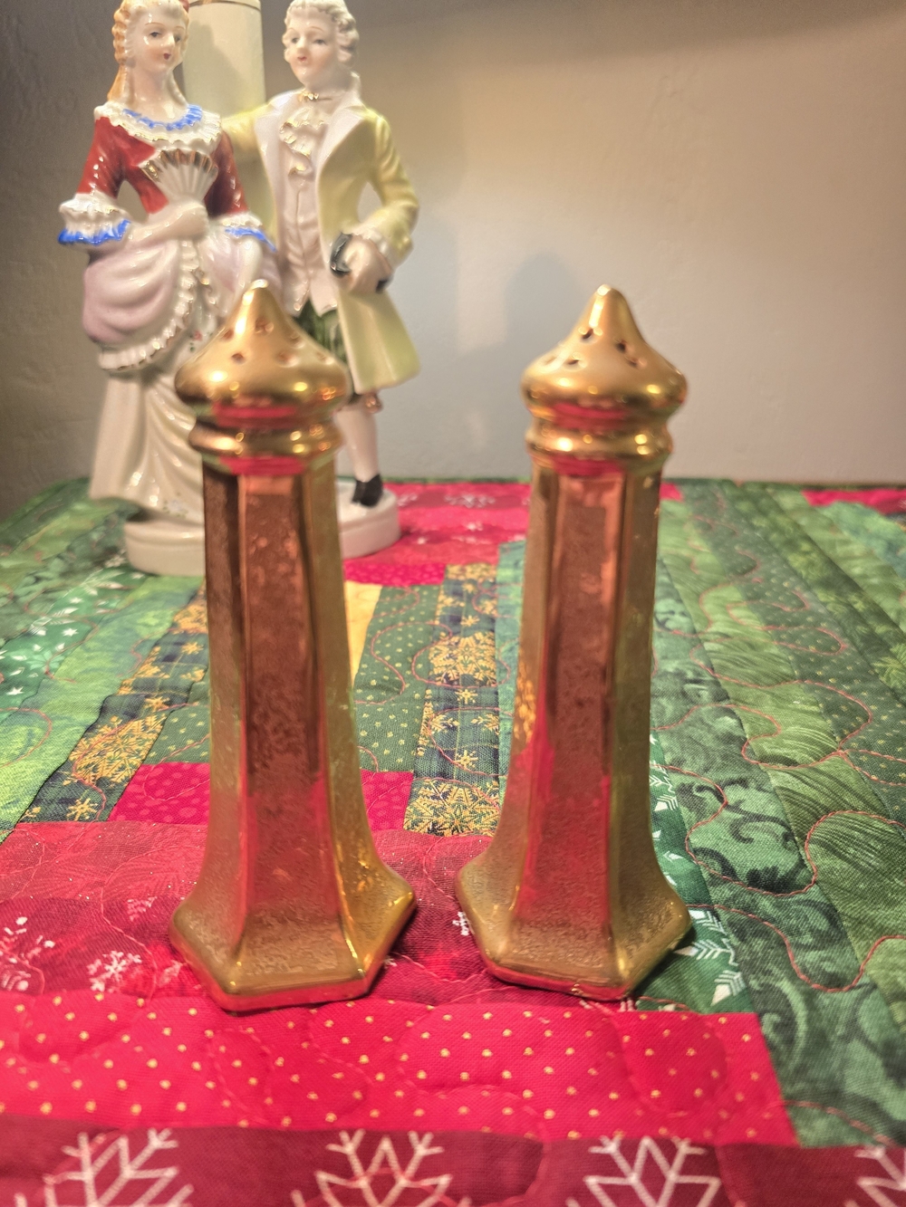 Vintage Bavaria Gold Encrusted Porcelain Salt & Pepper Shakers 4.5" Corks